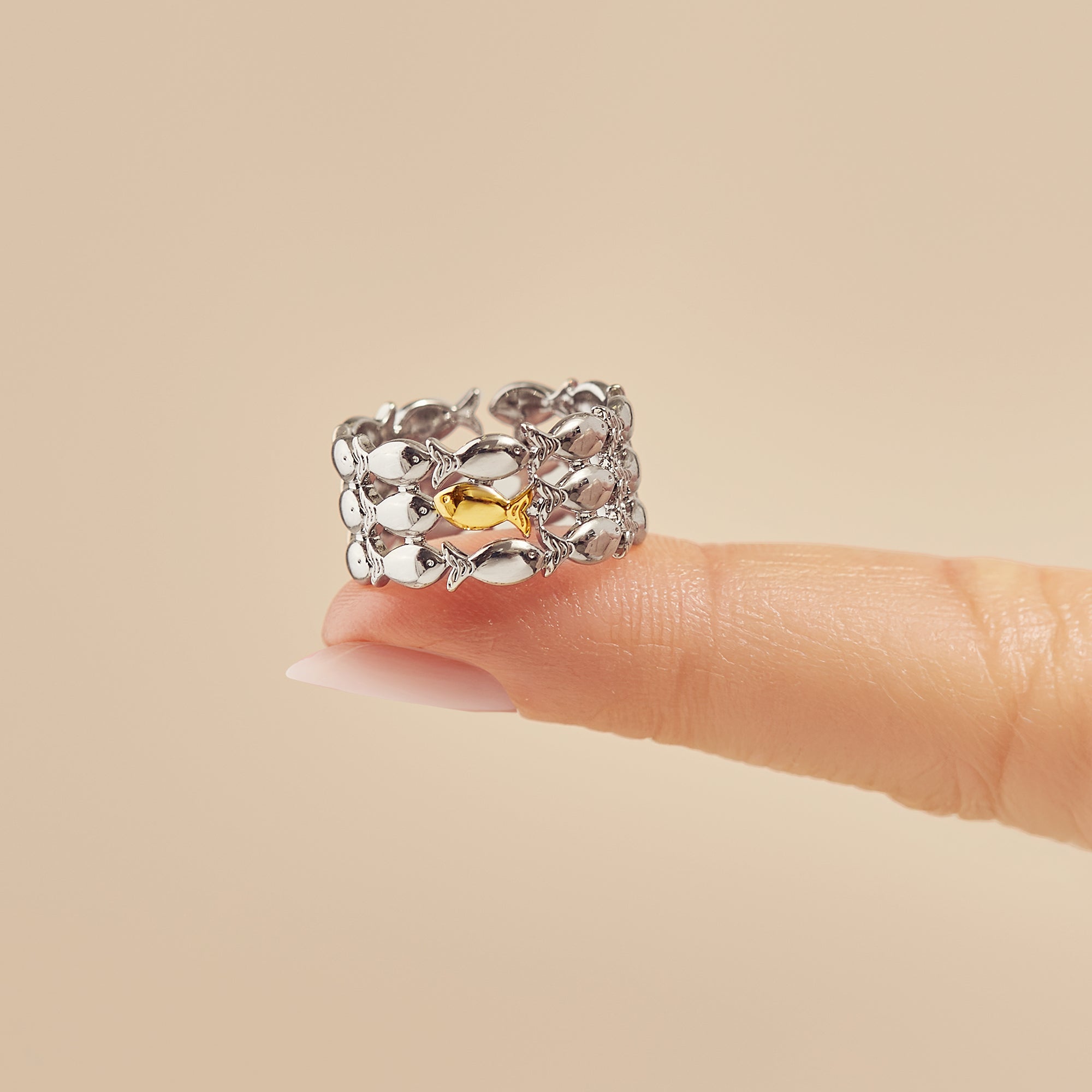 Pierścionek "Płyń Pod Prąd"