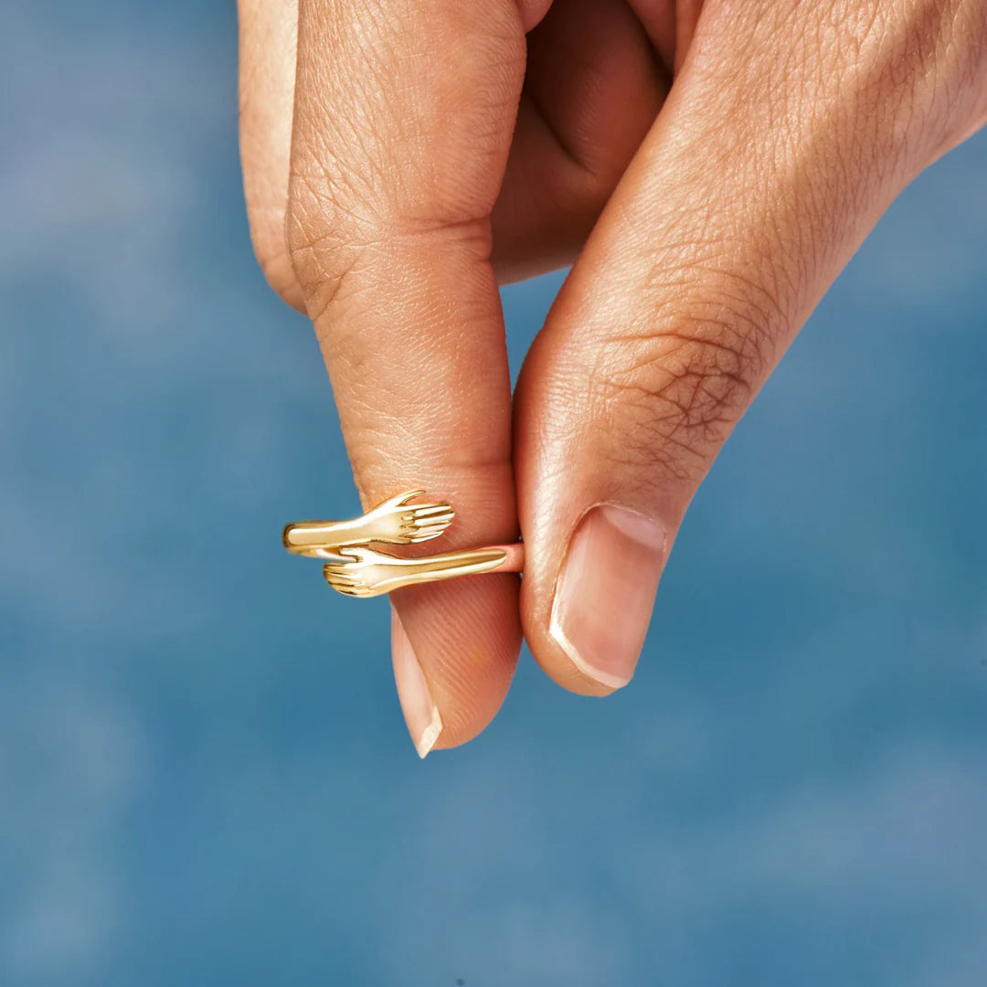 Pierścionek "Złoty Uścisk"